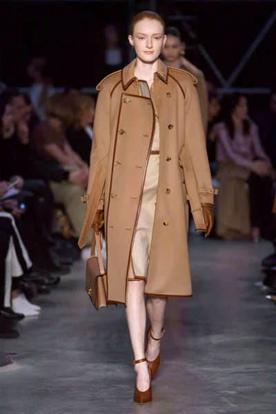 Look 49